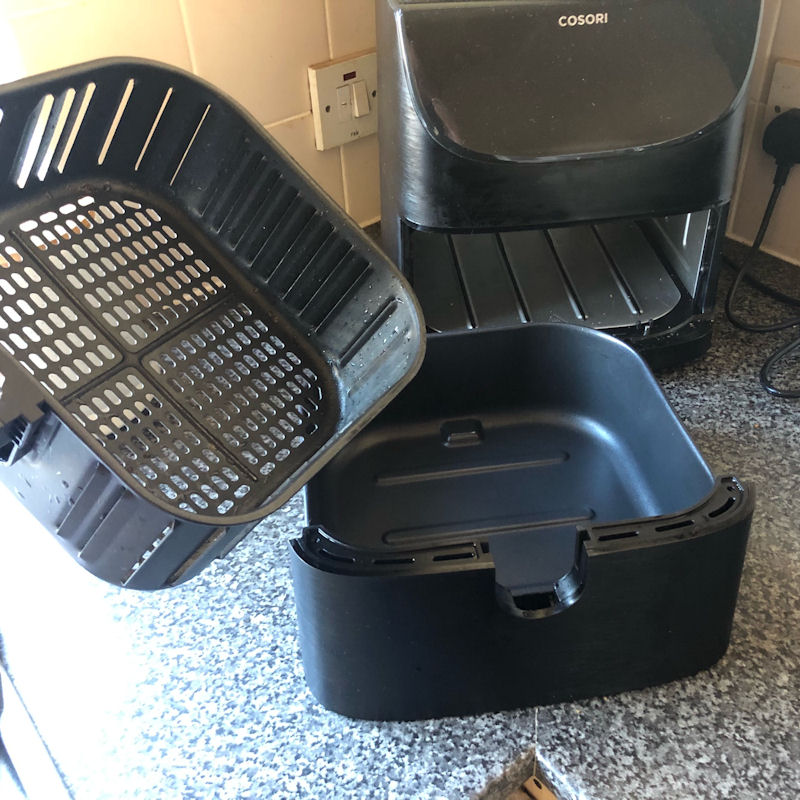 Cosori air fryer appliance, outer container with detached basket